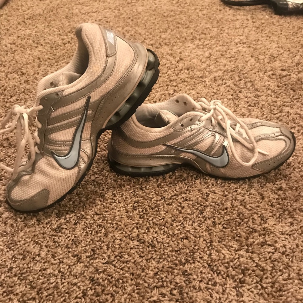 Women’s Nike Tennis shoes